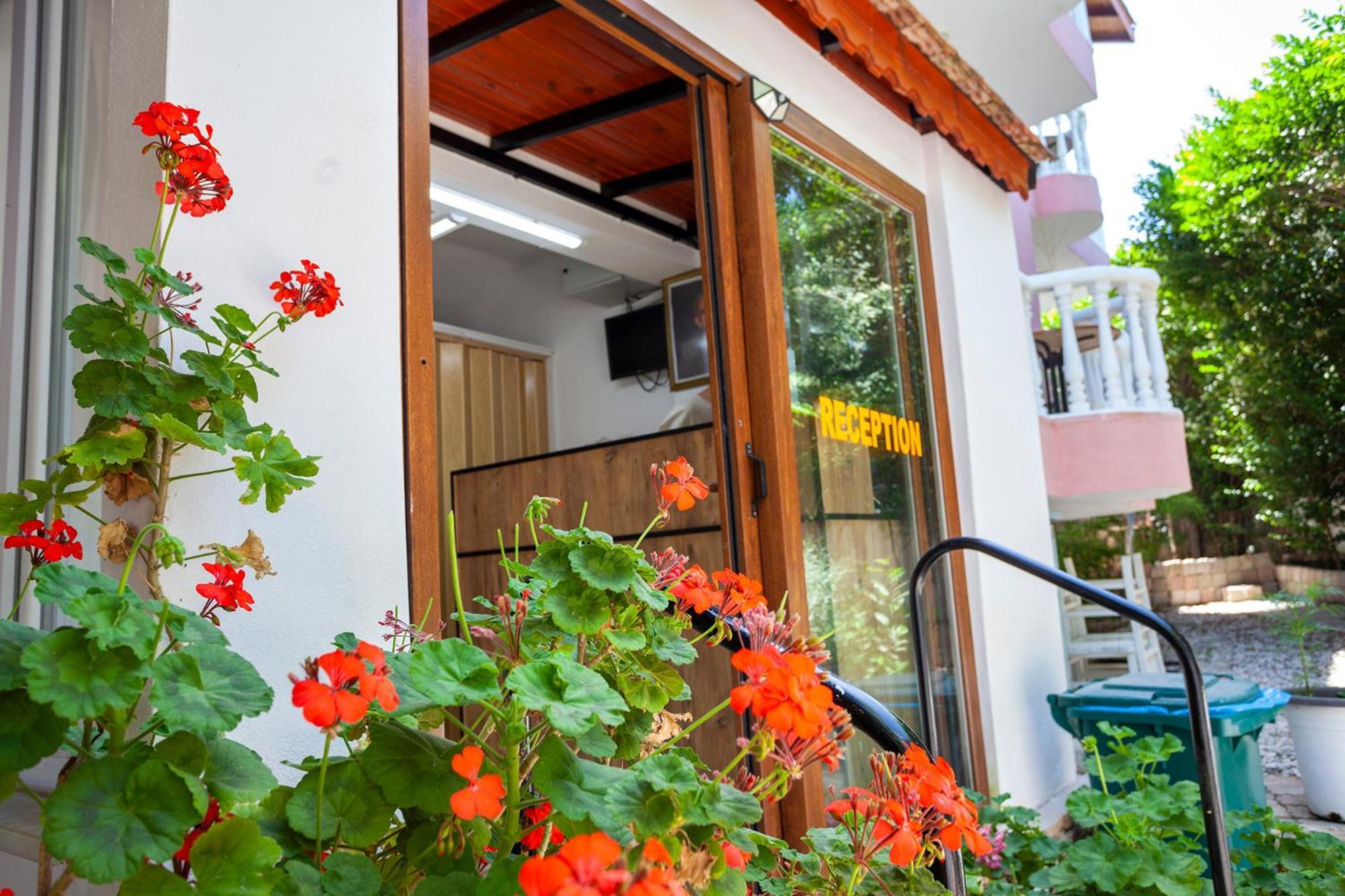London Hotel Oludeniz Exterior photo
