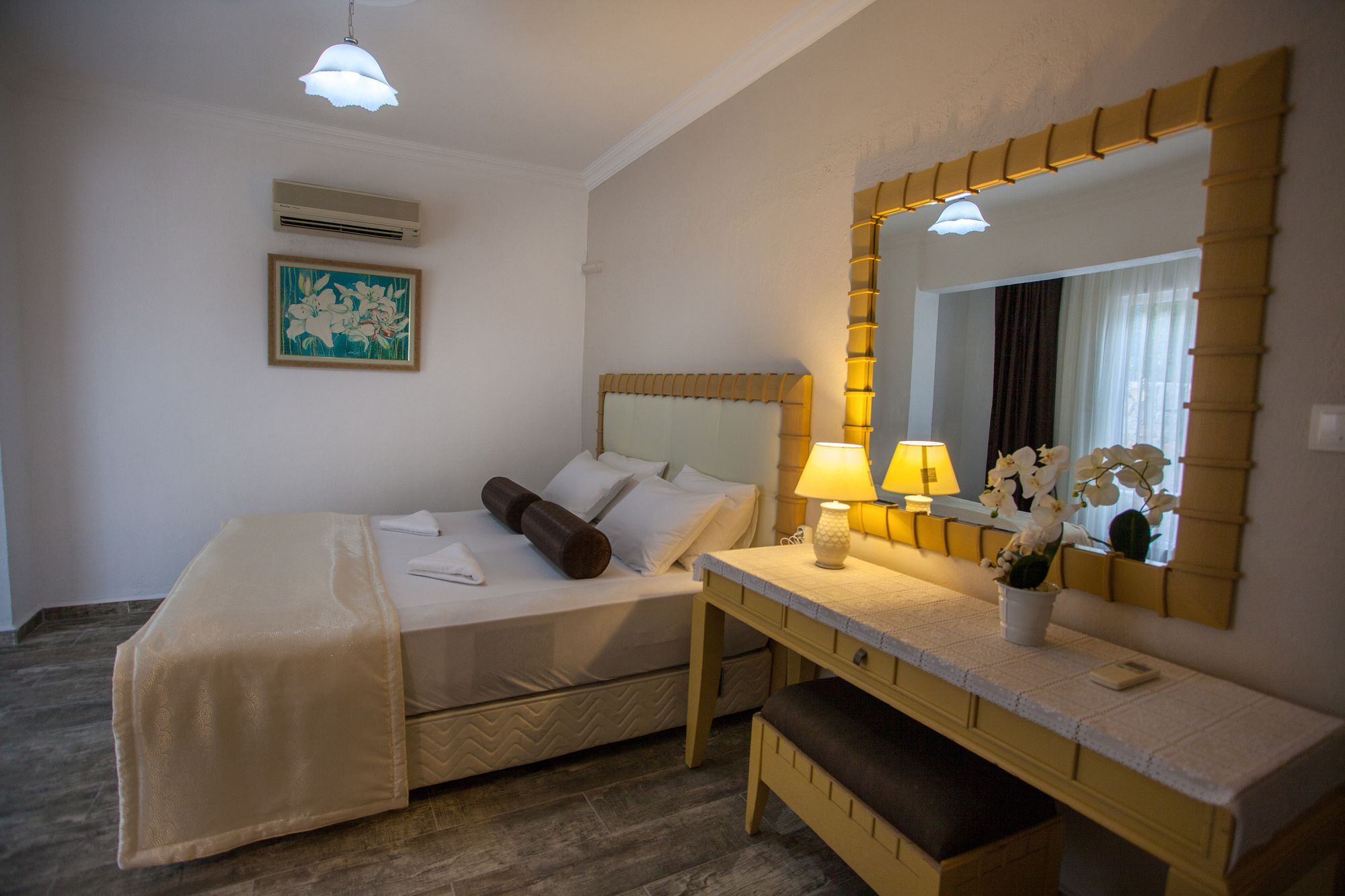 London Hotel Oludeniz Exterior photo